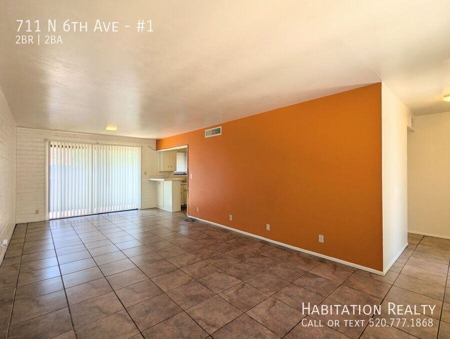 711 N 6th Ave #1 - Photo 3 of 12