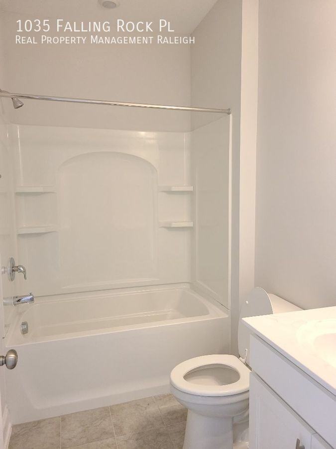 1035 Falling Rock Pl #A - Photo 3 of 22