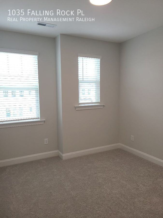 1035 Falling Rock Pl #A - Photo 7 of 22