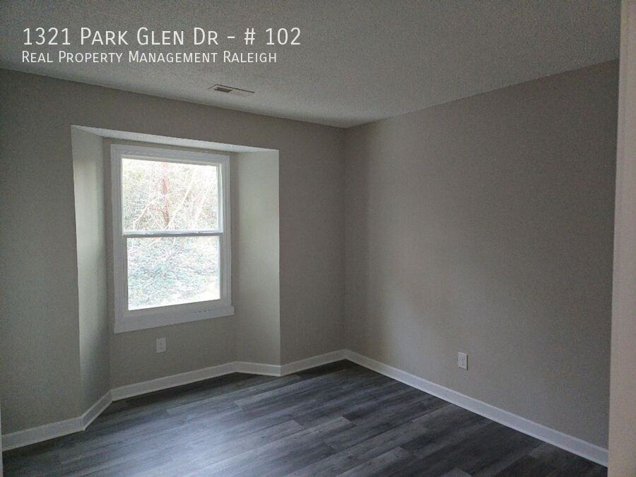 1321 Park Glen Dr #102 - Photo 7 of 10