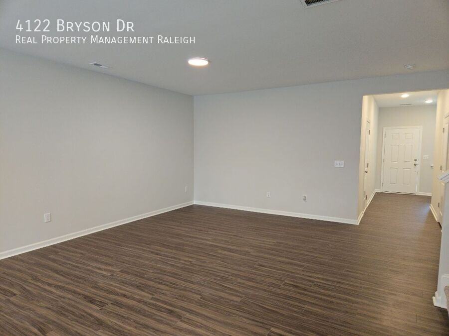 4122 Bryson Dr - Photo 3 of 14