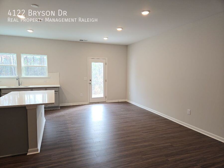 4122 Bryson Dr - Photo 4 of 14