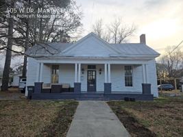 featured image of 405 W Dr Martin Luther King Jr Way