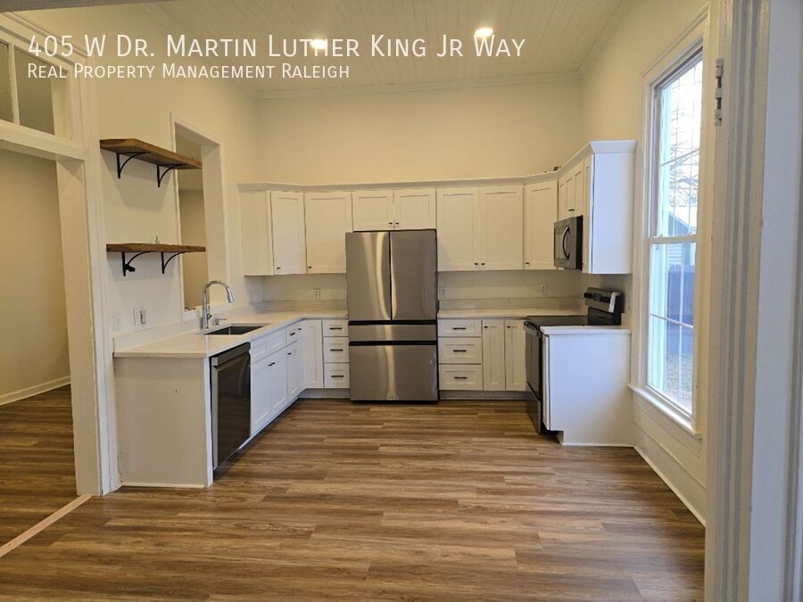 405 W Dr Martin Luther King Jr Way - Photo 5 of 17