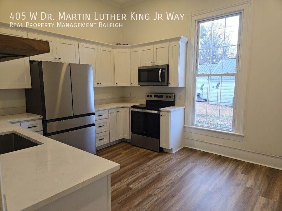 405 W Dr Martin Luther King Jr Way - Photo 6 of 17