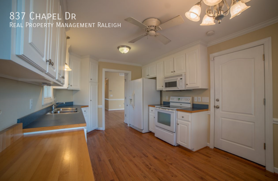 837 Chapel Dr - Photo 6 of 10