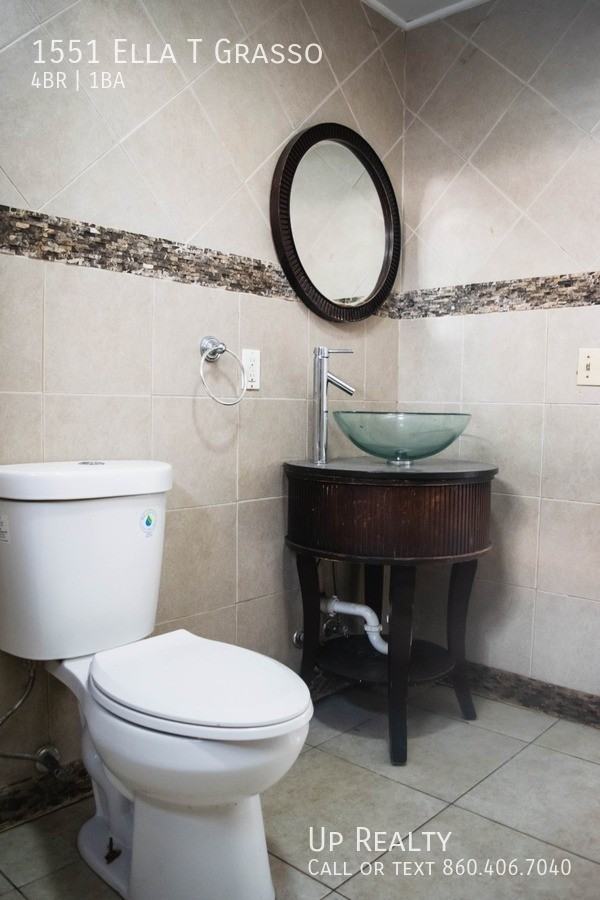 1551 Ella T Grasso Blvd - Photo 4 of 11