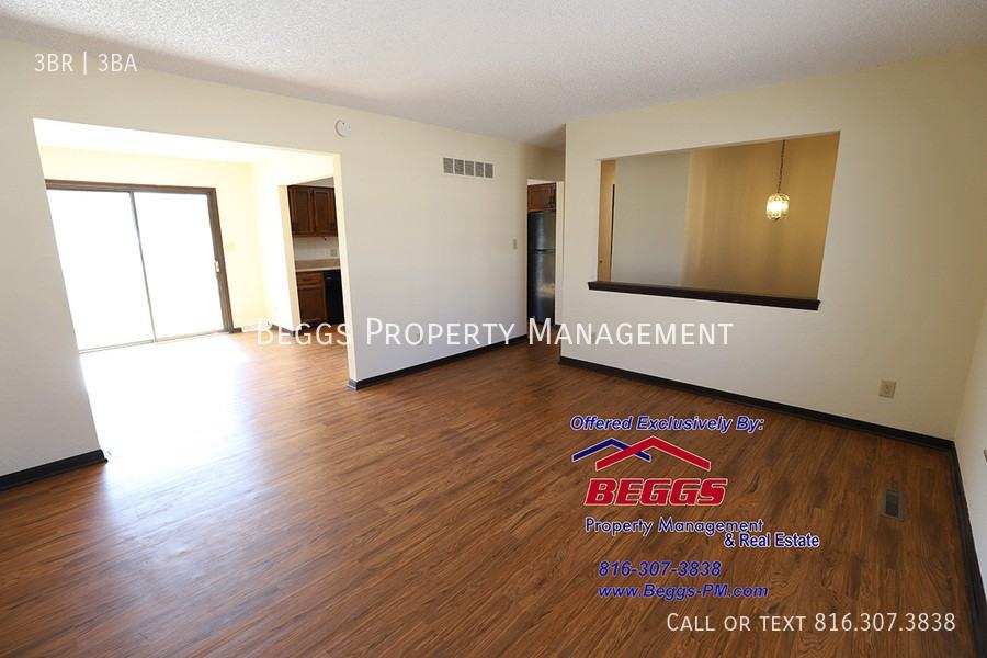 1229 Broadmore Ln - Photo 2 of 14