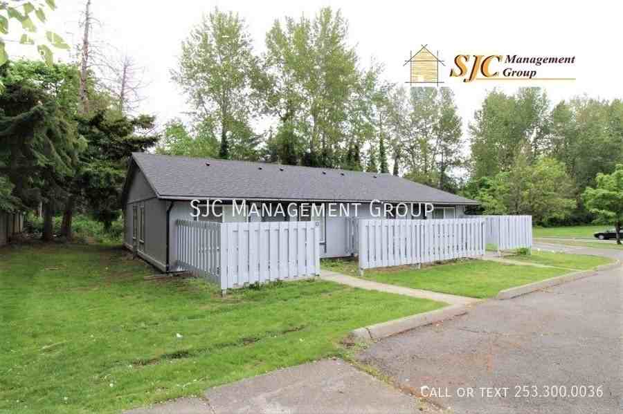 11118 Se 223rd St #A - Photo 5 of 13