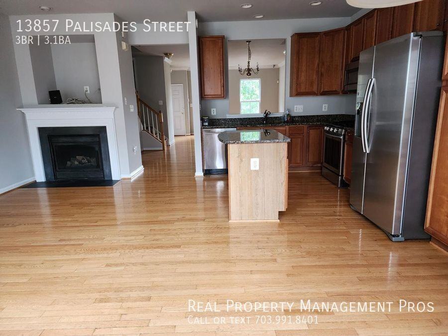 13857 Palisades St - Photo 6 of 29