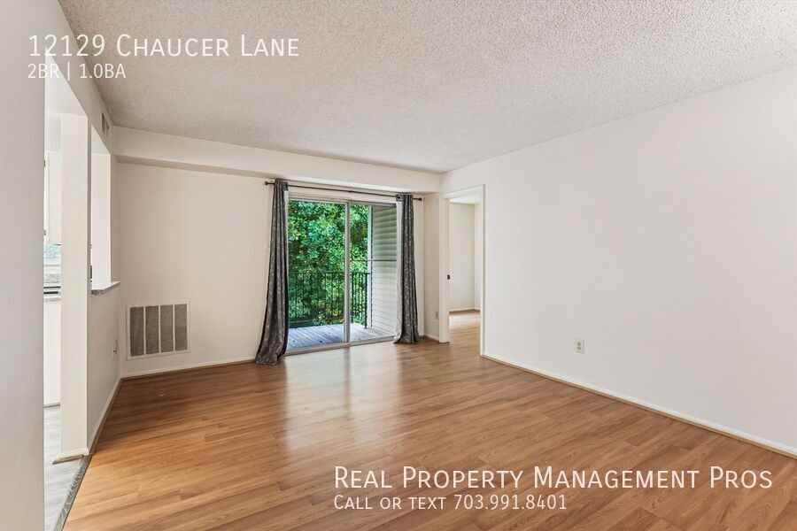 12129 Chaucer Ln - Photo 5 of 38