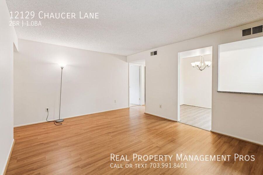 12129 Chaucer Ln - Photo 6 of 38