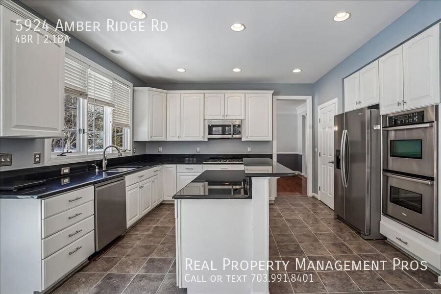 5924 Amber Ridge Rd - Photo 5 of 35