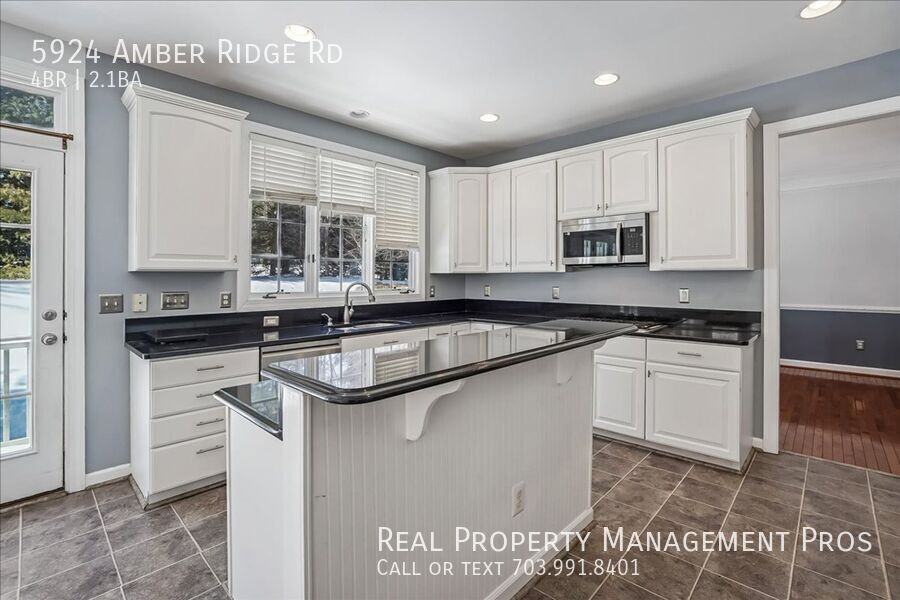 5924 Amber Ridge Rd - Photo 6 of 35