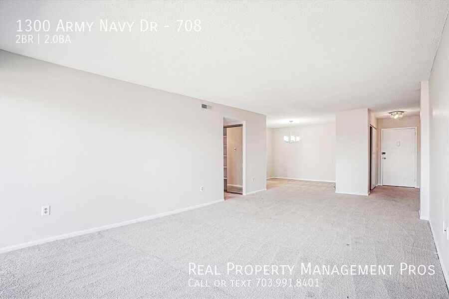1300 Army Navy Dr #708 - Photo 6 of 30