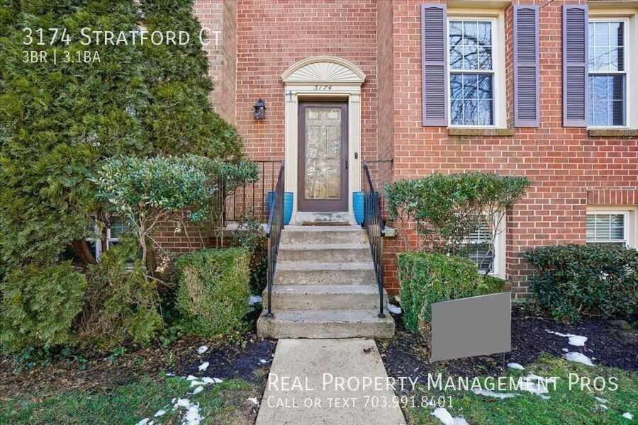 3174 Stratford Ct - Photo 2 of 50