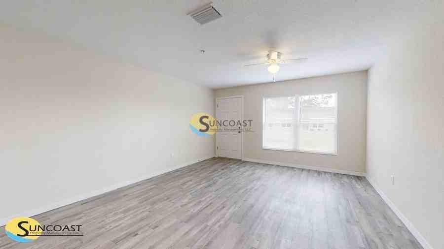 9520 N Camel Dr - Photo 2 of 25