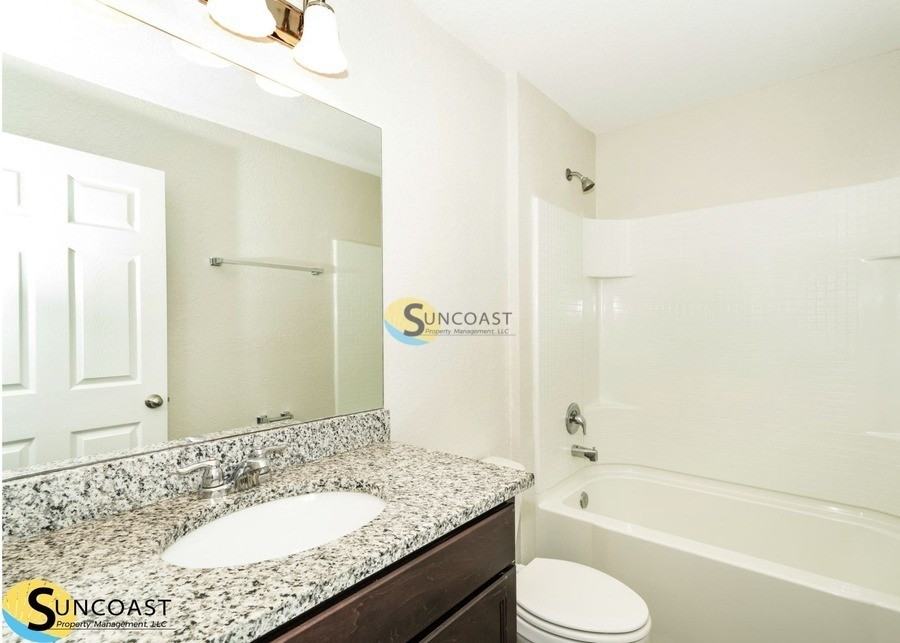 9292 N Travis Dr - Photo 4 of 29