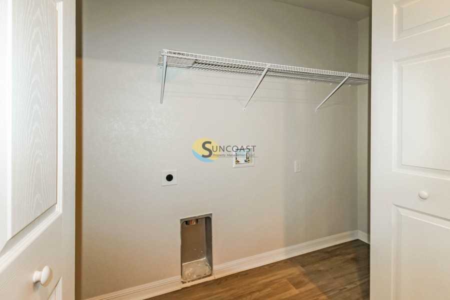 9183 N Peachtree Way - Photo 4 of 26