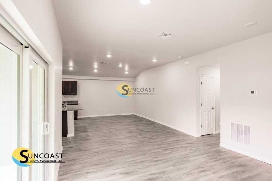 1920 Latona St - Photo 3 of 17