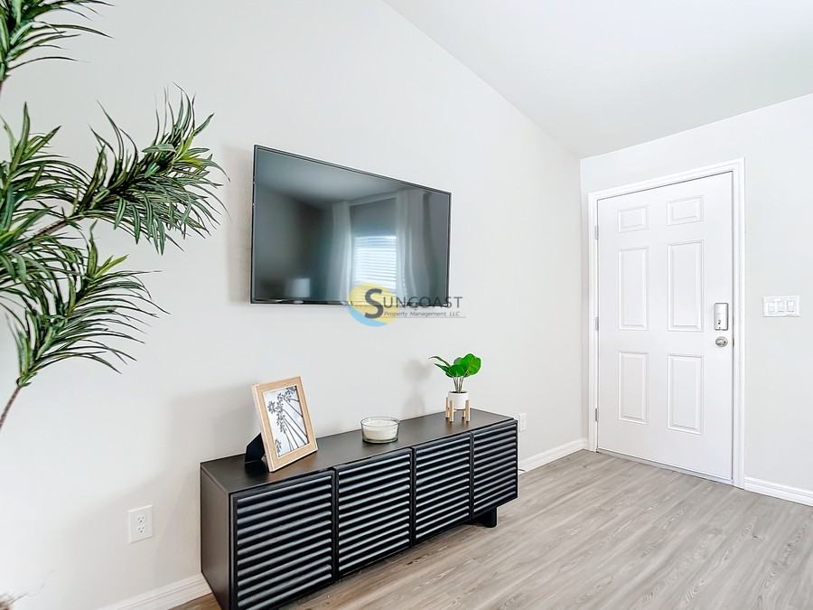 6 Pine Cedar Dr - Photo 3 of 24