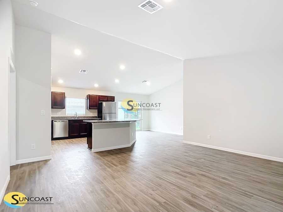 4059 S Apopka Ave - Photo 3 of 32