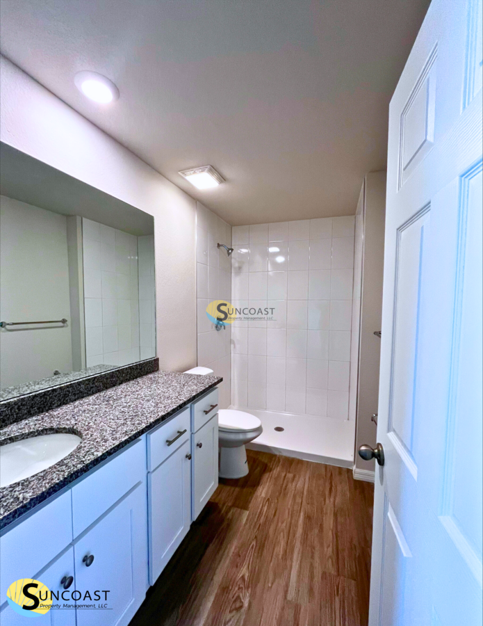 353 Reeves St - Photo 4 of 8