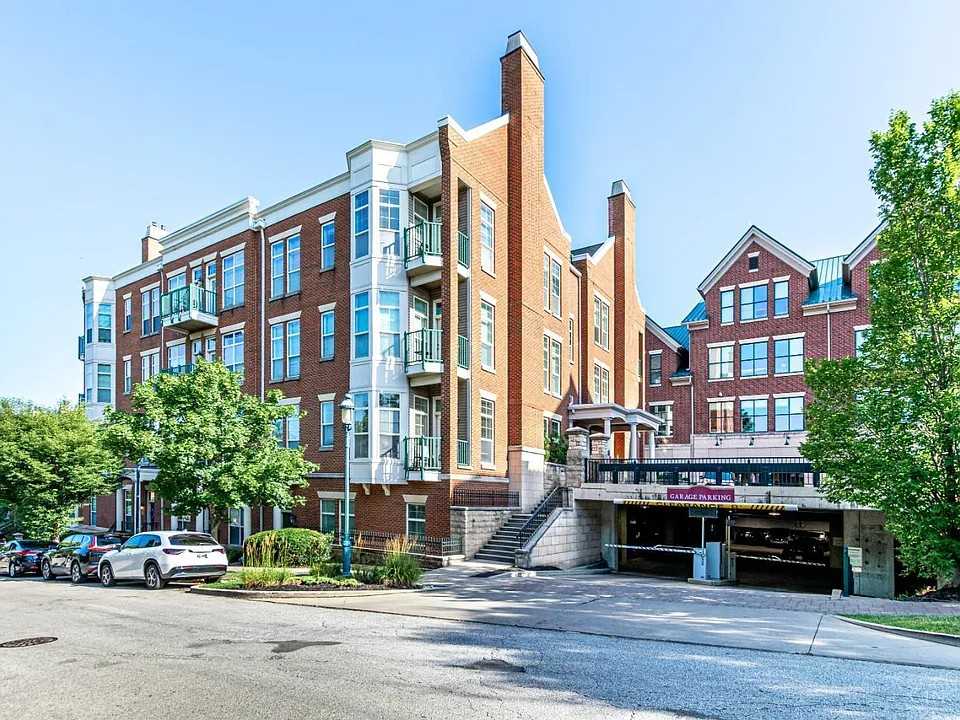 252 Stetson St #204 - Photo 5 of 48