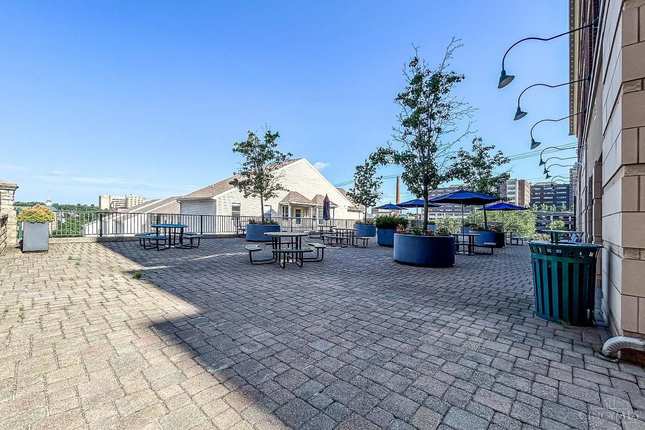 252 Stetson St #204 - Photo 7 of 48