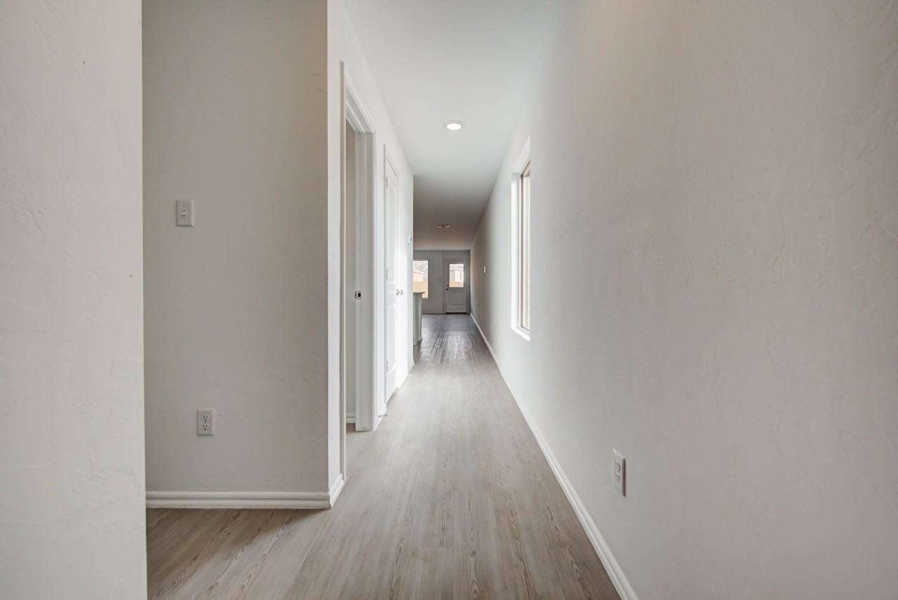 2011 Delphine Dr #1 - Photo 3 of 34