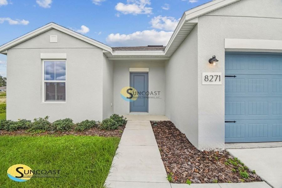 8271 N Wakefield Dr - Photo 3 of 49