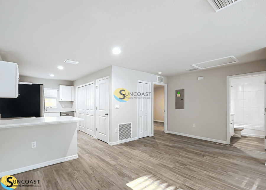 9370 N Peachtree Way - Photo 4 of 21