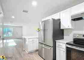 featured image of 9370 N Peachtree Way