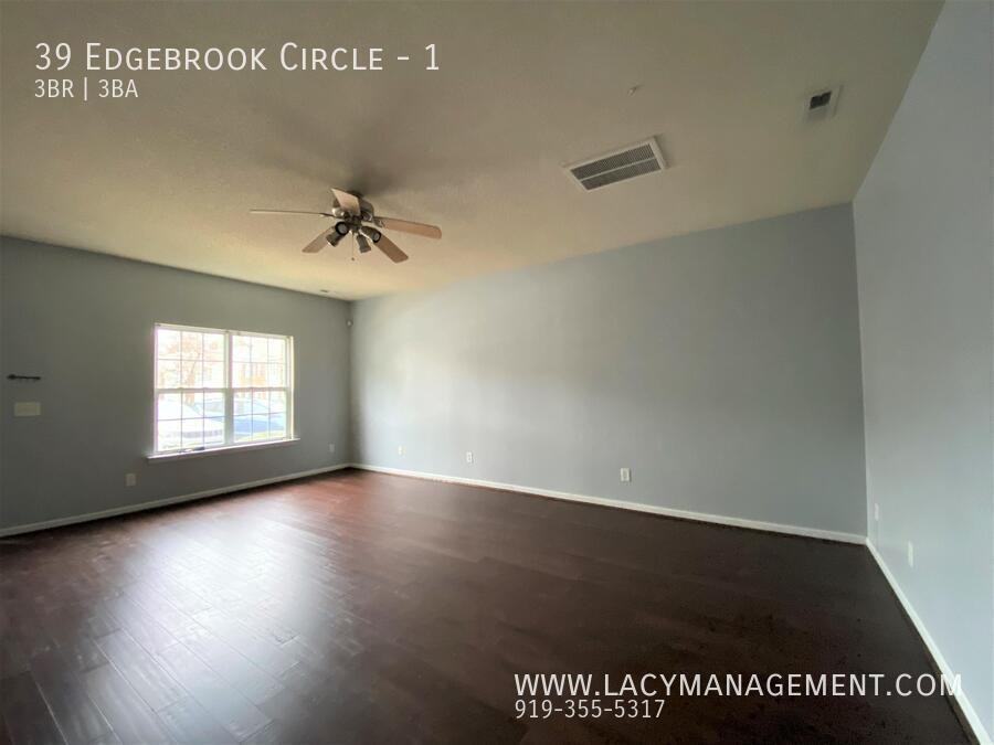 39 Edgebrook Cir #1 - Photo 7 of 30