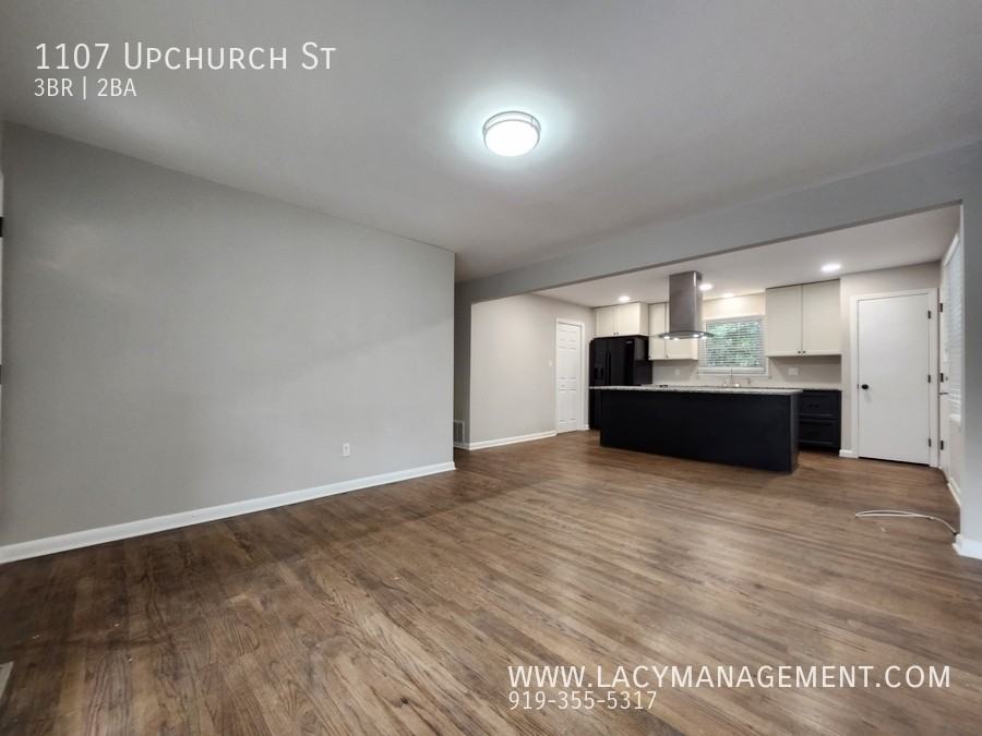 1107 Upchurch St - Photo 5 of 17