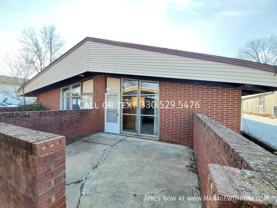 511 Wrexham Ave Sw - Photo 1 of 1