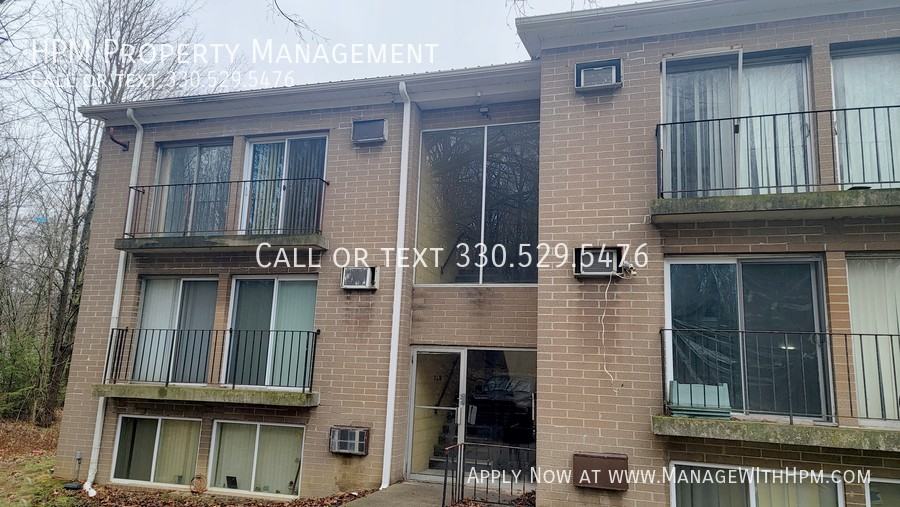 725 E Waterloo Rd #F