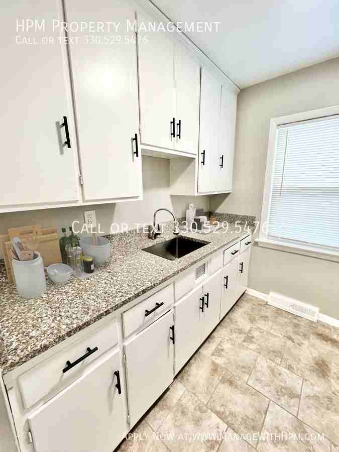 893 S Green Rd #2 - Photo 3 of 6