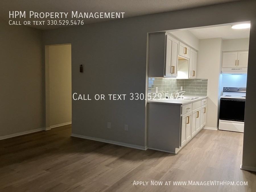 737 Center Ave #19 - Photo 5 of 9