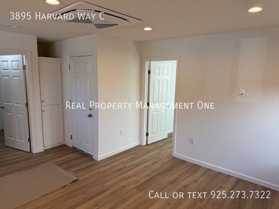 3895 Harvard Way - Photo 5 of 16