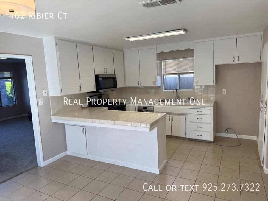 462 Ribier Ct - Photo 7 of 26