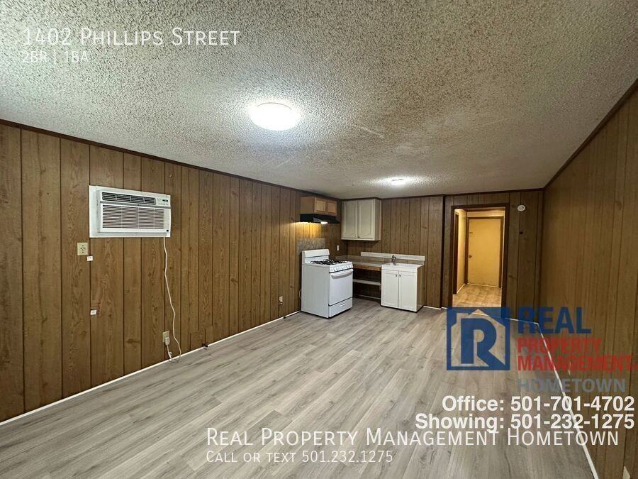 1402 Phillips St - Photo 3 of 11