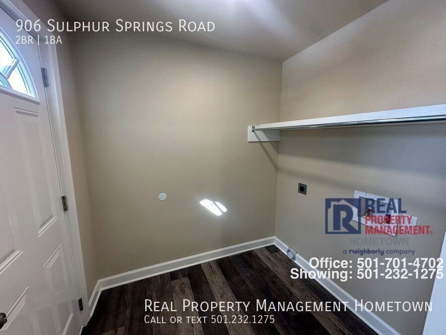 906 Sulphur Springs Rd - Photo 4 of 12