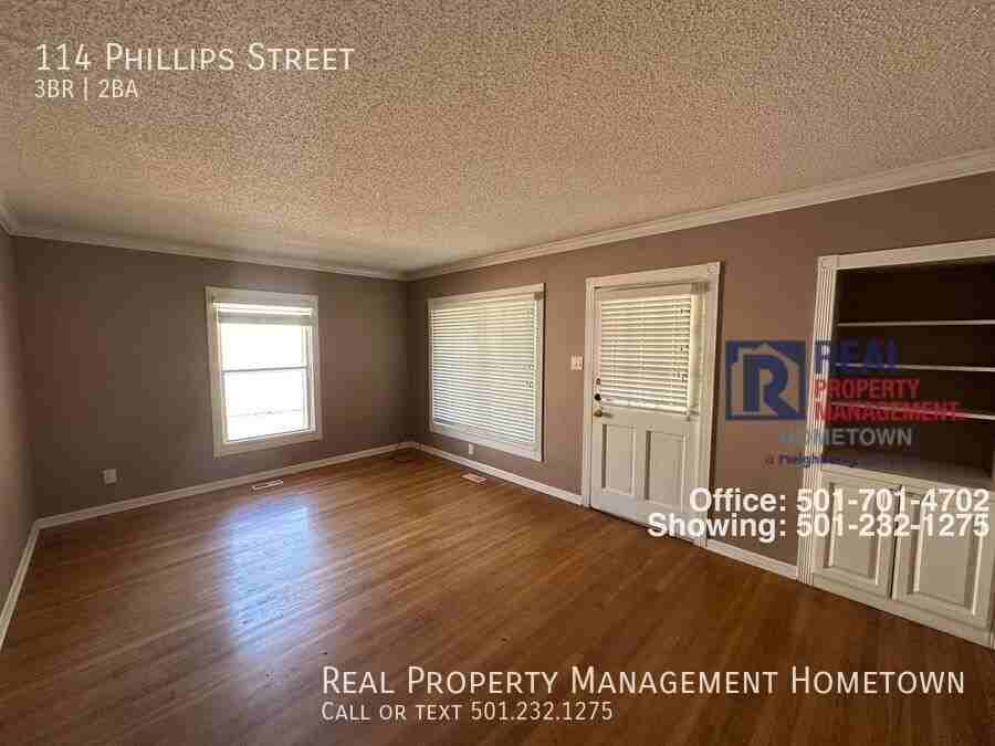 114 Phillips St - Photo 2 of 12