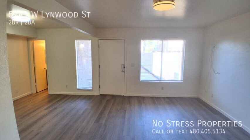 5241 W Lynwood St - Photo 6 of 31