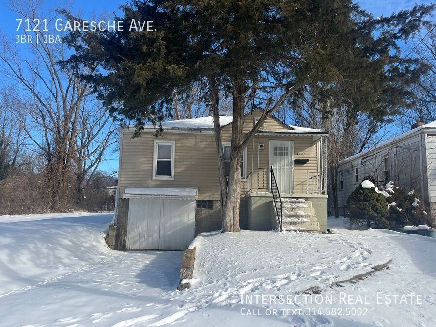 7121 Garesche Ave