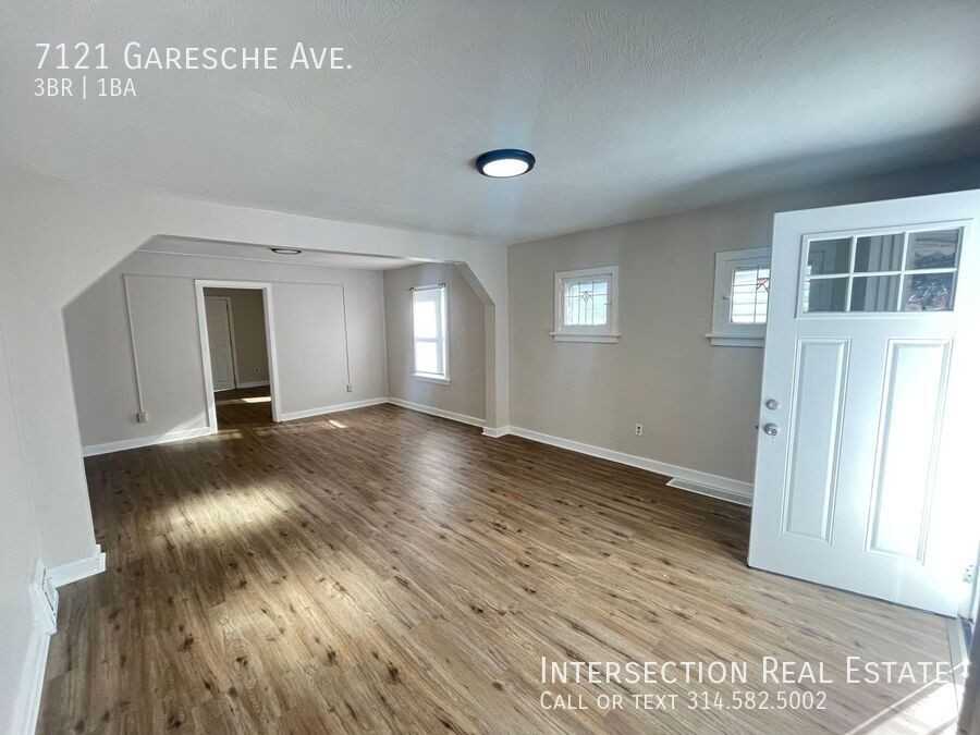 7121 Garesche Ave - Photo 3 of 15