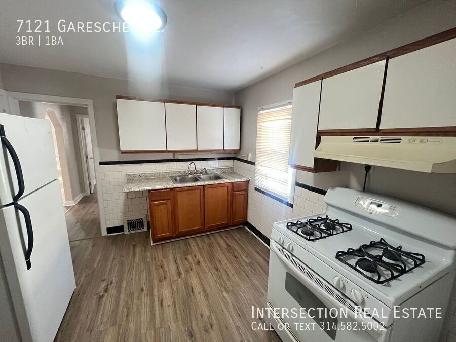7121 Garesche Ave - Photo 7 of 16