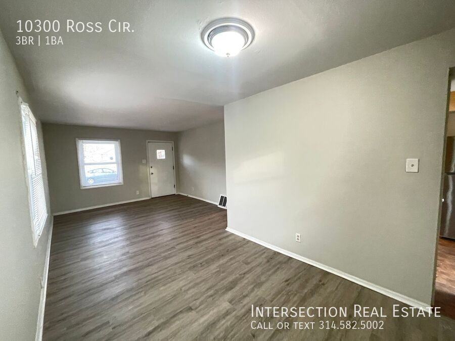 10300 Ross Cir - Photo 4 of 17