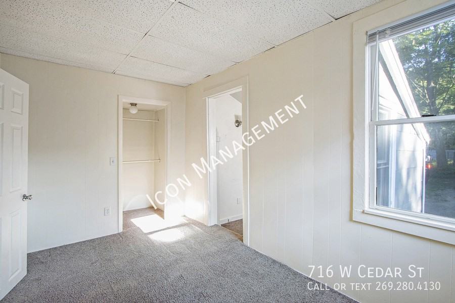 716 W Cedar St #716WCEDARS - Photo 4 of 16